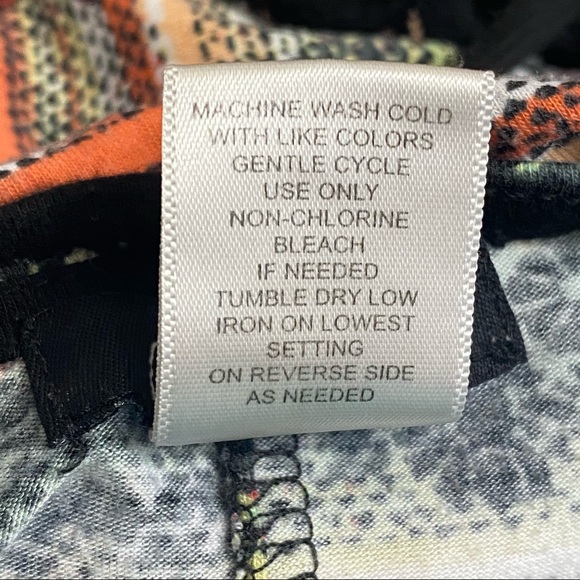 DEB Aztec stripe tank top thin caged back strap 1X - Picture 6 of 6